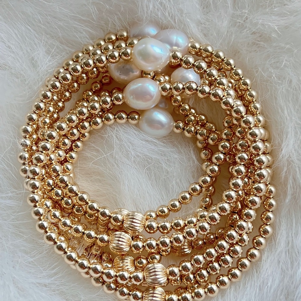 14k gold filled bracelet with genuine freshwater pearls